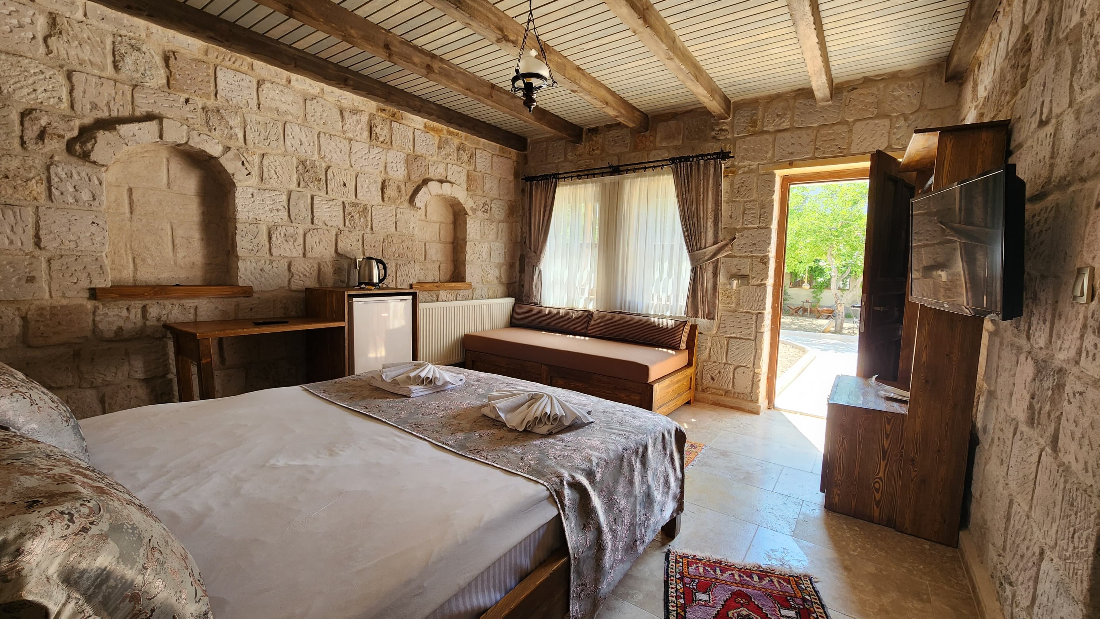 Deluxe Room image 4