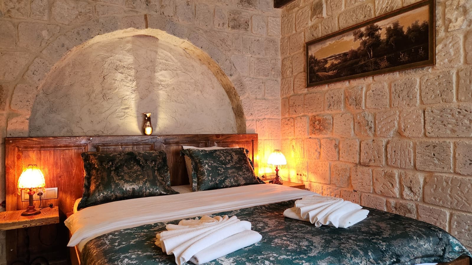 Havuzlu King Suit - Görsel 1